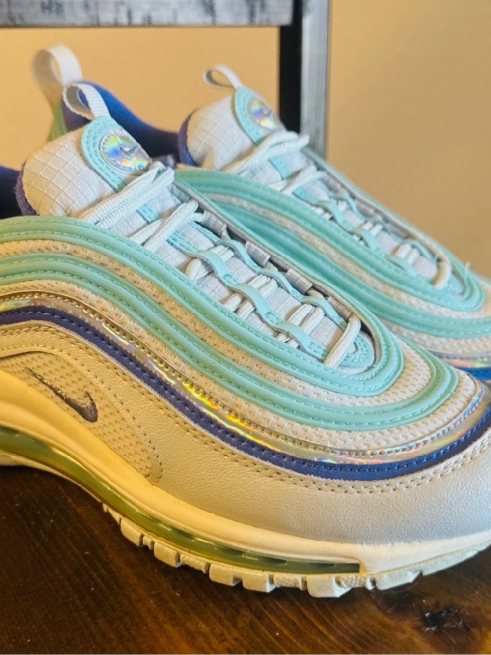 NIKE AIR Max 97 White Spruce Aura EUC Unisex Girls Boys 6Y